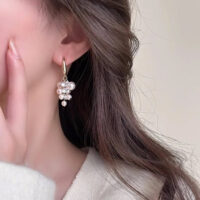 GRAPES DESIGN PEARL EARRINGS